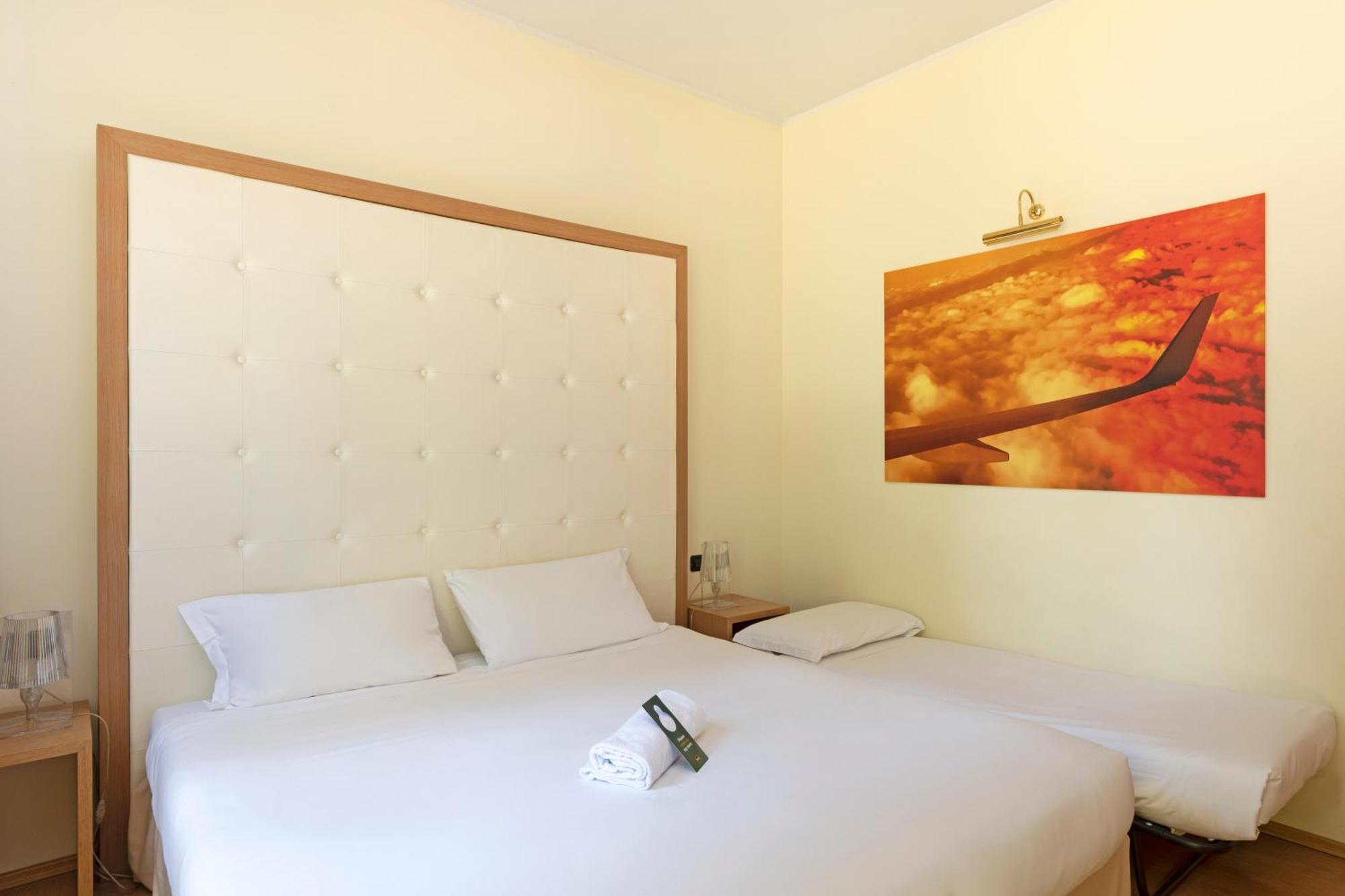 B&B Hotel Malpensa Lago Maggiore Vergiate Eksteriør bilde