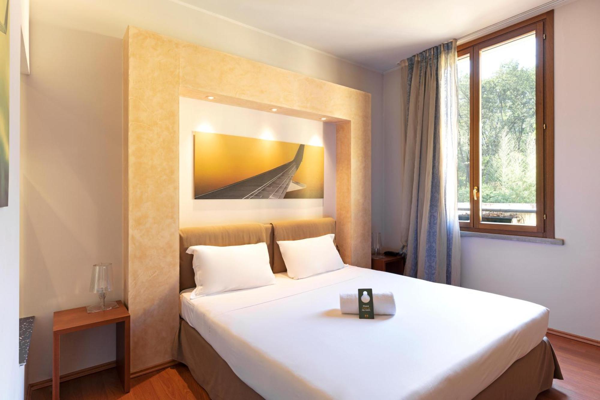 B&B Hotel Malpensa Lago Maggiore Vergiate Eksteriør bilde